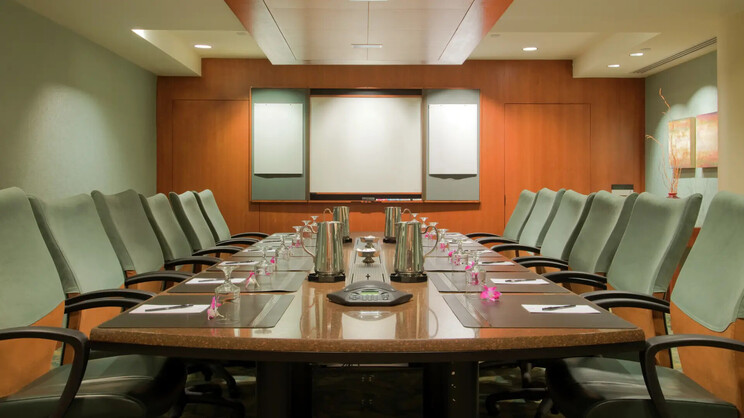 Hilton Waikiki Beach 